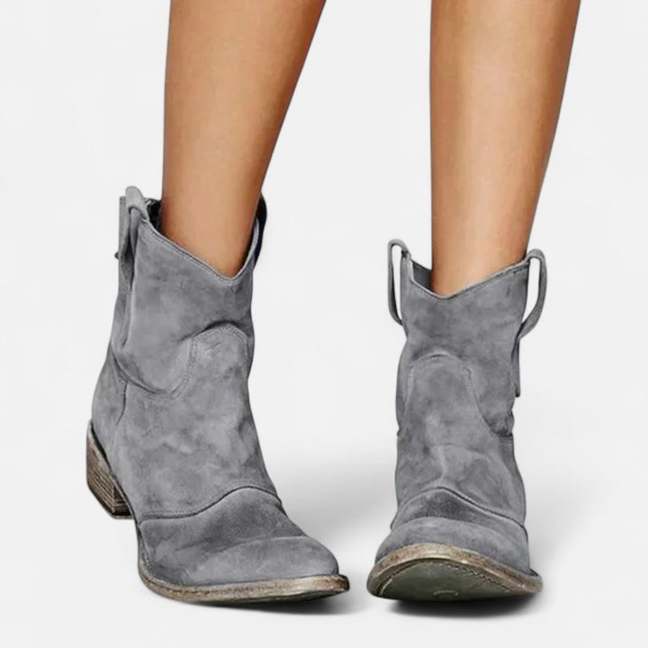 Ariste | Bottines vintage style cowboy avec détails brodés et talon bas