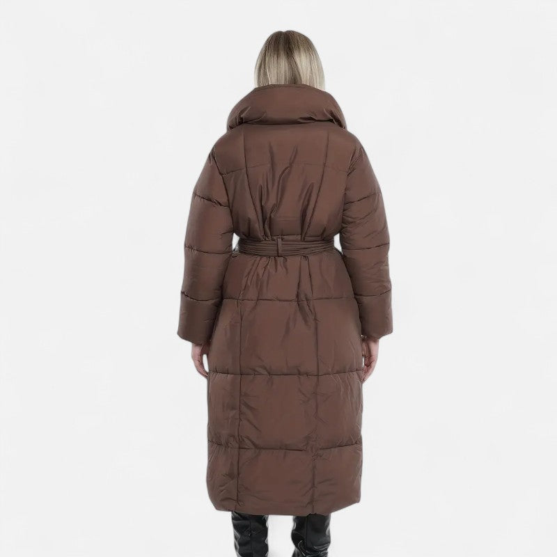 Ariste | Doudoune longue ceinturée avec col large pour femme