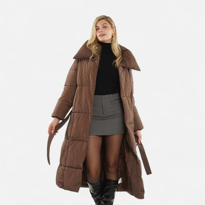 Ariste | Doudoune longue ceinturée avec col large pour femme